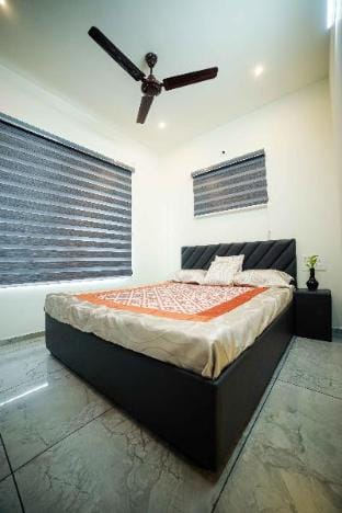 Shams Al Imarat Apartment in Kerala