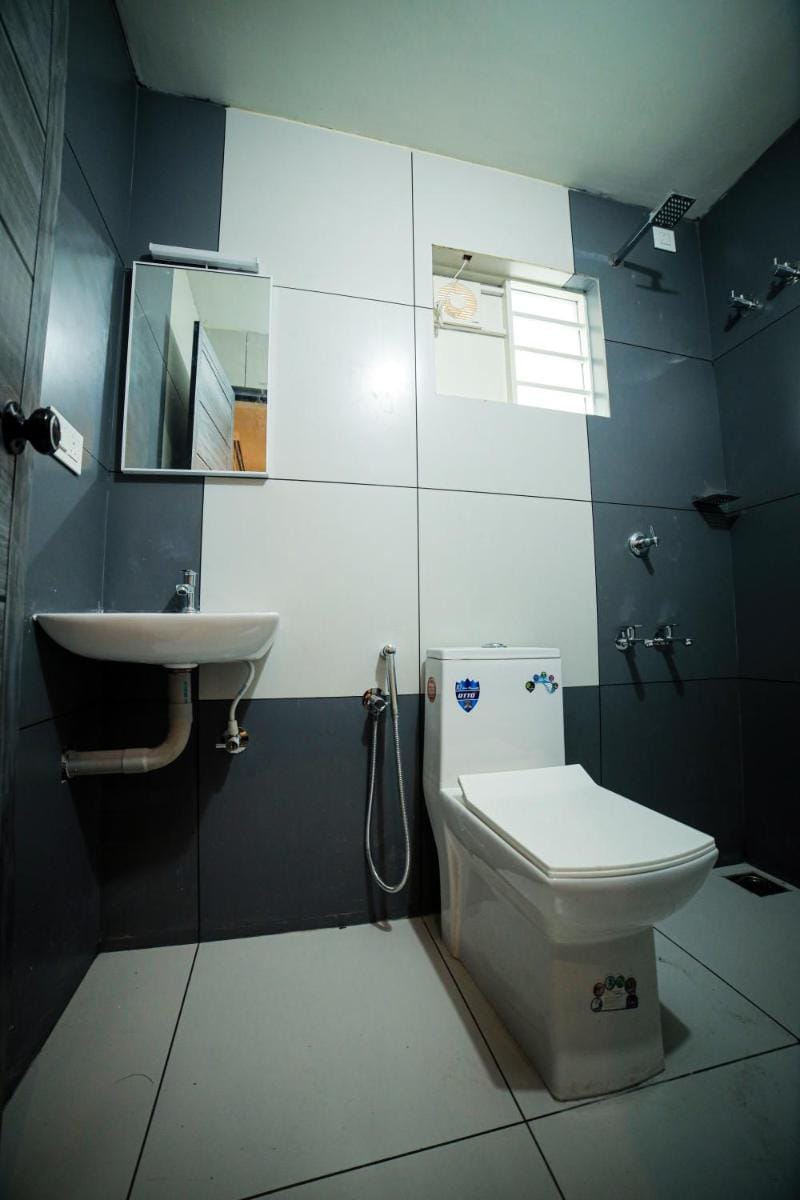 Shams Al Imarat Apartment in Kerala