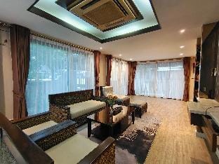 Baan Natcha pool villa city center 450/42 Villa in Pattaya City