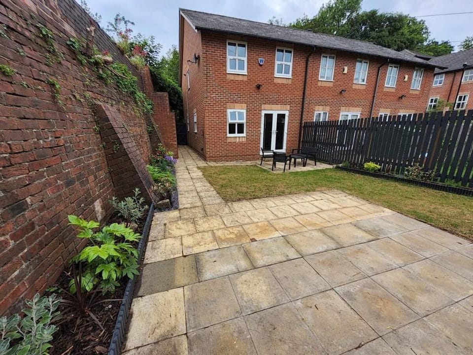 Lynwood House special offers available nomastay Vacation rental in Sheffield