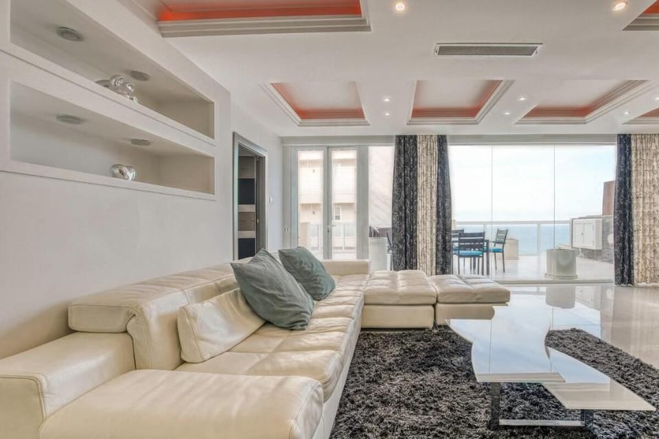 Oceanfront 3BR Penthouse  Luxury & Views in Sliema Apartment in Sliema