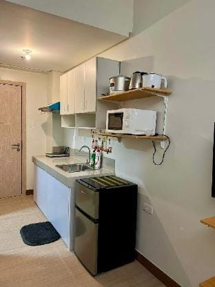 Stay C (near SM Fairview/ SMDC Trees Residences) Apartment in Quezon City