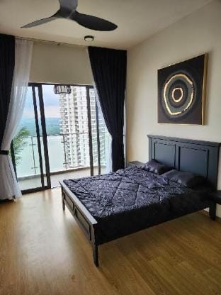 Danga Bay 3BR Seaview Top Floor Astro Disney+ HBO Apartment in Johor Bahru