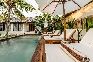 Hijau villa by EVDEkimi Villa in Ubud
