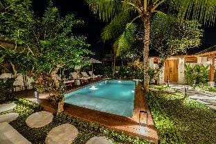 Hijau villa by EVDEkimi Villa in Ubud