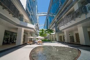 Sunset Seaview Infinity Pool @Sutera Avenue 3BR Apartment in Kota Kinabalu