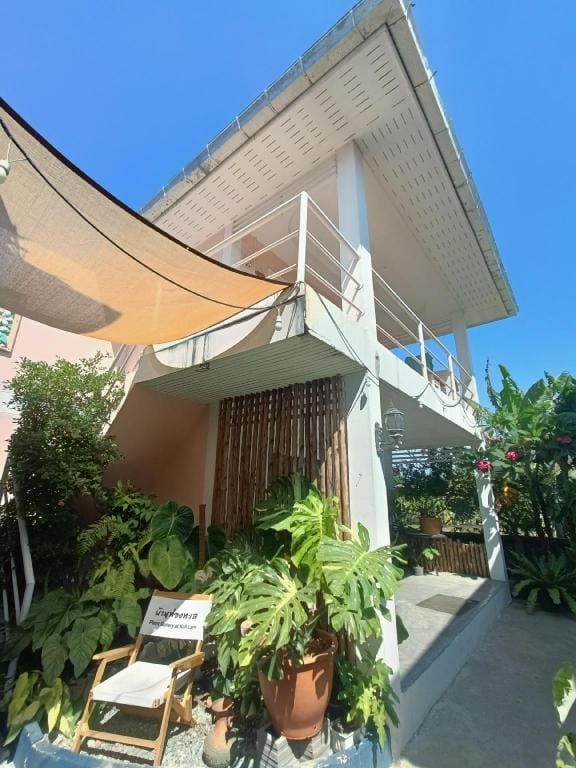 Thongtalay Home Koh Larn Hotel in Chon Buri Changwat