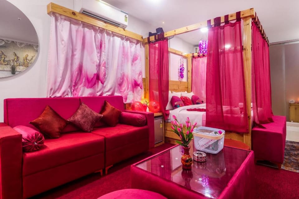DSR Pink Suite's Apartment in Hyderabad
