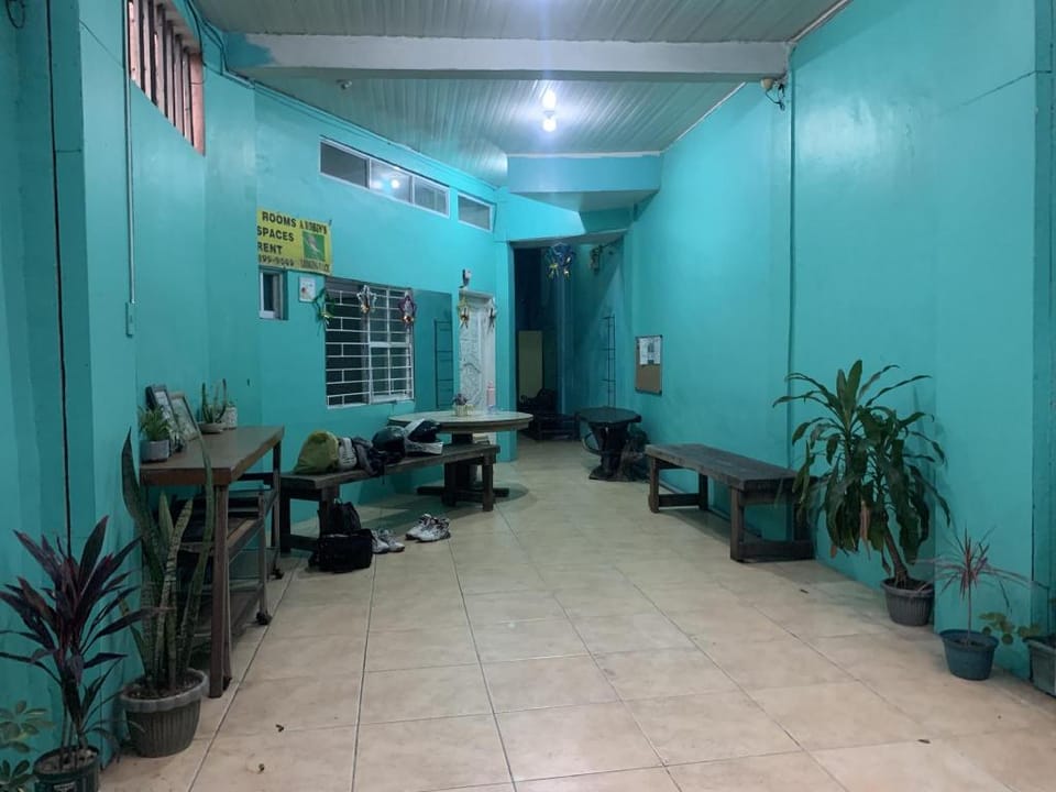 A Robin's Lodging Place Apartment in Makati