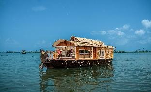 Charlotte Cruise House Boat Vacation rental in Alappuzha