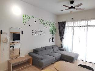 Jentayu Residency, 3 Rooms 2WC, FREE WiFi, 7guests Vacation rental in Johor Bahru