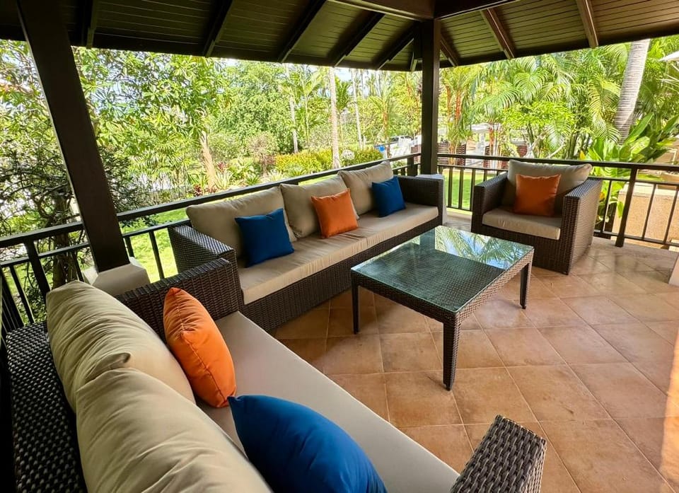 Villa Matisse with Beach Access + Private Pool Apartment in Ko Samui