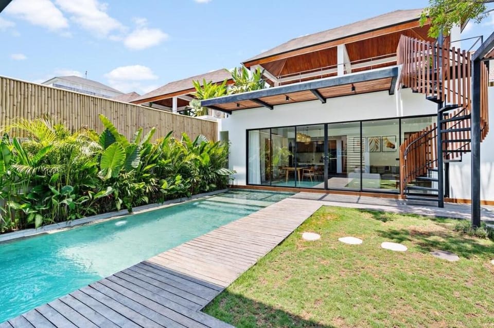Red Sunset Villa by Betterplace Villa in North Kuta