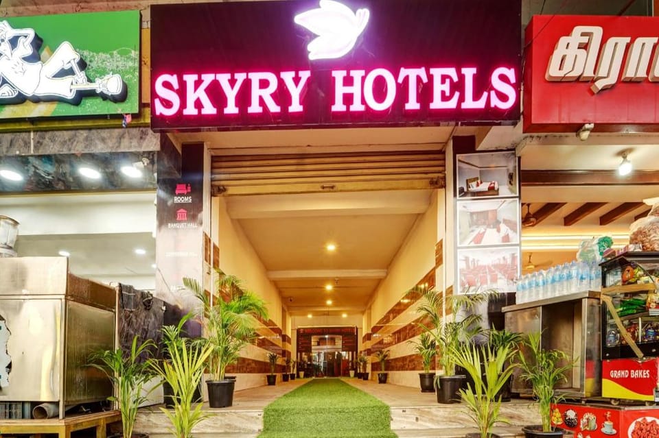 Collection O Skry Hotels Gandhipuram Hotel in Coimbatore