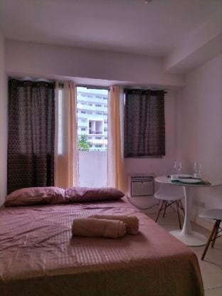 Feby Condo Staycation Vacation rental in Quezon City