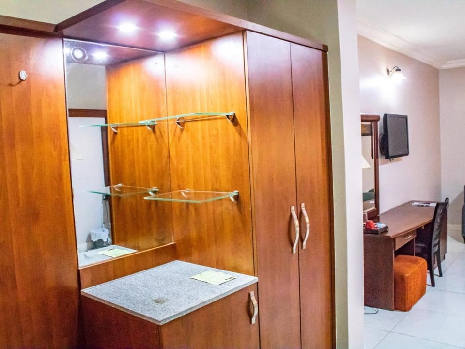 Denis Hotel - Abuja Hotel in Abuja