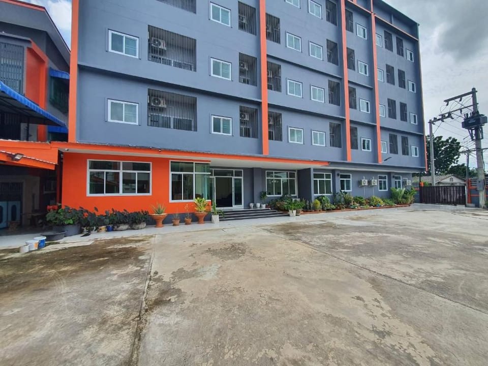 Nanthiya Place Apartment in Laos