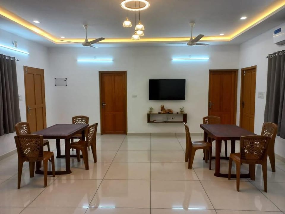 Paul's Homestay King type Room Vacation rental in Kochi