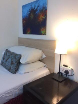 Low budget singlebed room in Aman Puri, Kepong  Vacation rental in Federal Territory of Kuala Lumpur