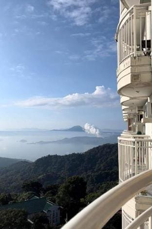 B123 Unit 1852 Prime Residences Tagaytay Apartment in Tagaytay