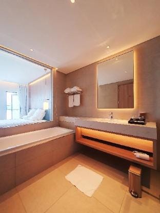 Luxury Apartment Alacarte Ha Long Apartment in Laos