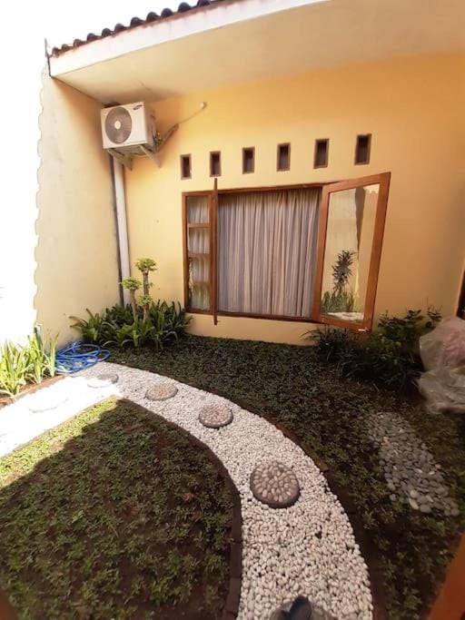 Serasa Rumah Vacation rental in Yogyakarta