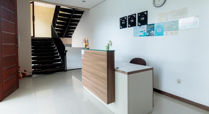 Urbanview Blessing Residence Surabaya by RedDoorz Hotel in Surabaya