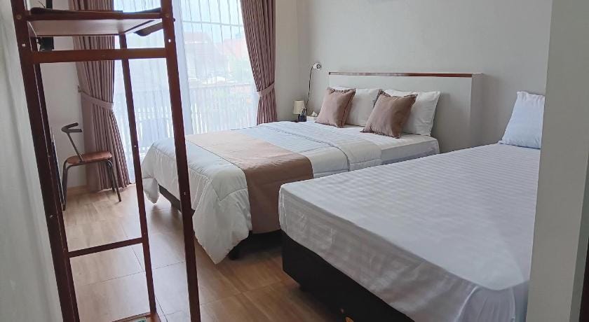 44 Guest House Syariah Bed and Breakfast in Indonesia