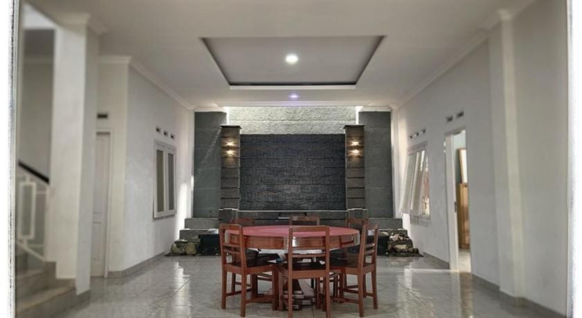 Mutiara Guest House Syariah Bed and Breakfast in West Sumatra, Indonesia