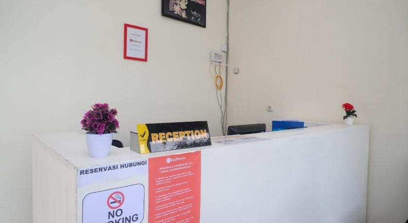 RedDoorz near Terminal Bus Purwokerto Hotel in Indonesia