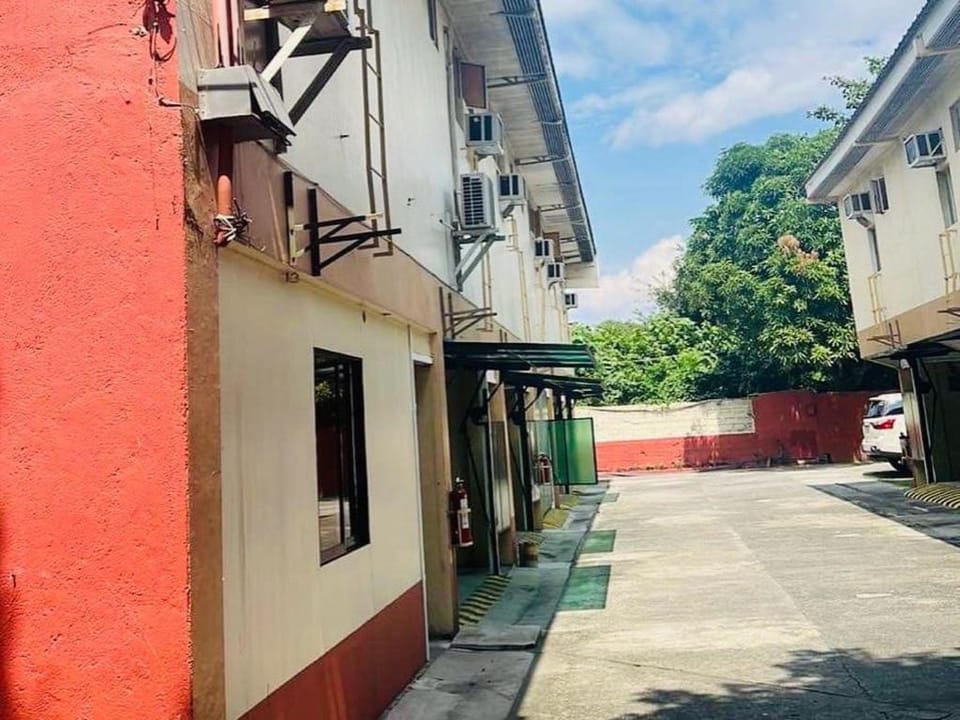 OYO 1026 Evita Hotel Bacoor Hotel in Bacoor