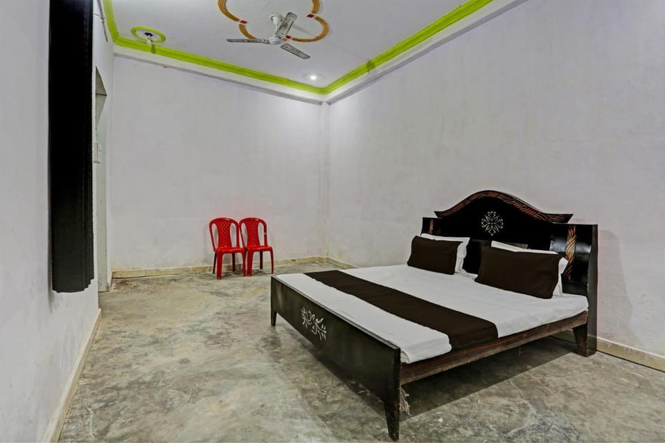 Hotel O Jai Bhole Guest House And Rooms Hotel in Uttar Pradesh
