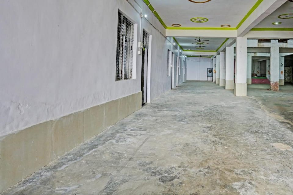 Hotel O Jai Bhole Guest House And Rooms Hotel in Uttar Pradesh