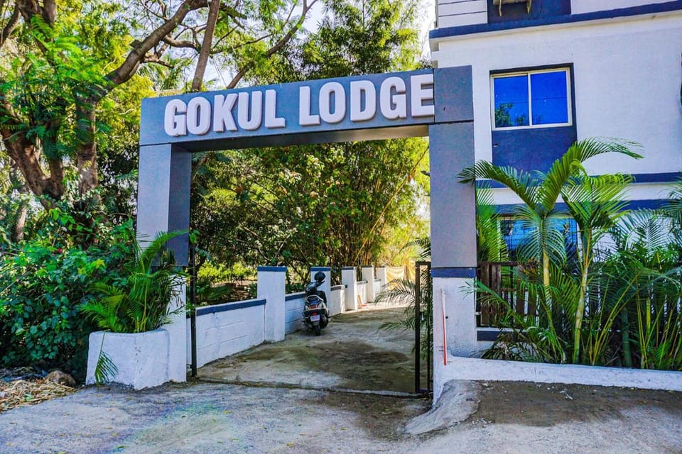 Super Hotel O Khadakwasla Lakeview Formerly Gokul Lodge Vacation rental in Maharashtra