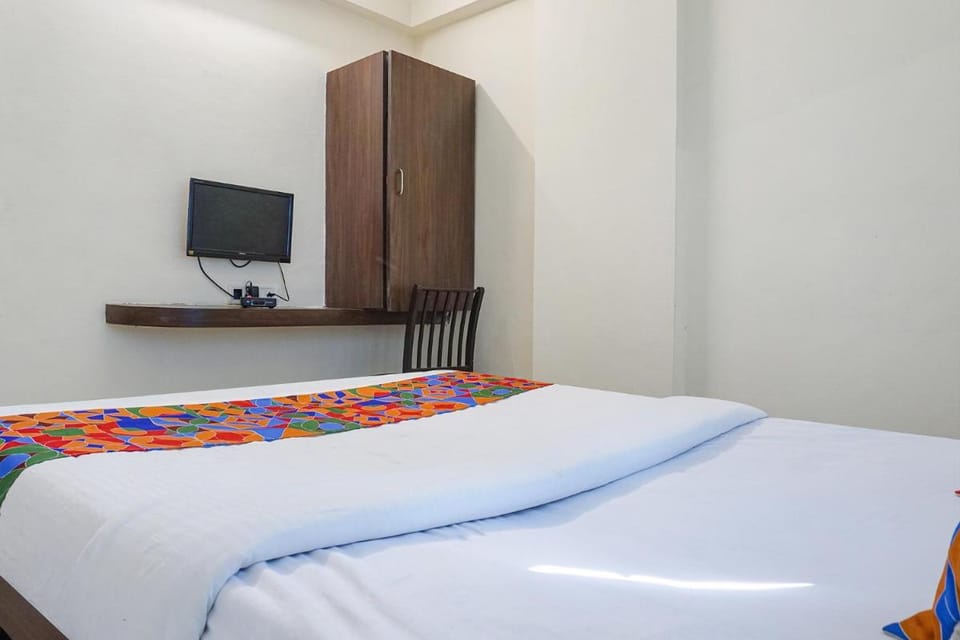 Super Hotel O Khadakwasla Lakeview Formerly Gokul Lodge Vacation rental in Maharashtra