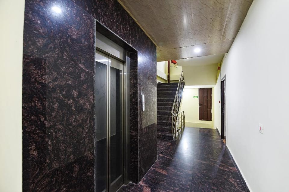 FabHotel Royal Reena Residency Hotel in New Delhi