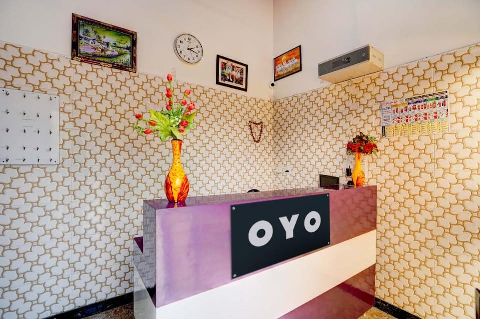 Hotel O New Golden Moon Hotel in Uttar Pradesh