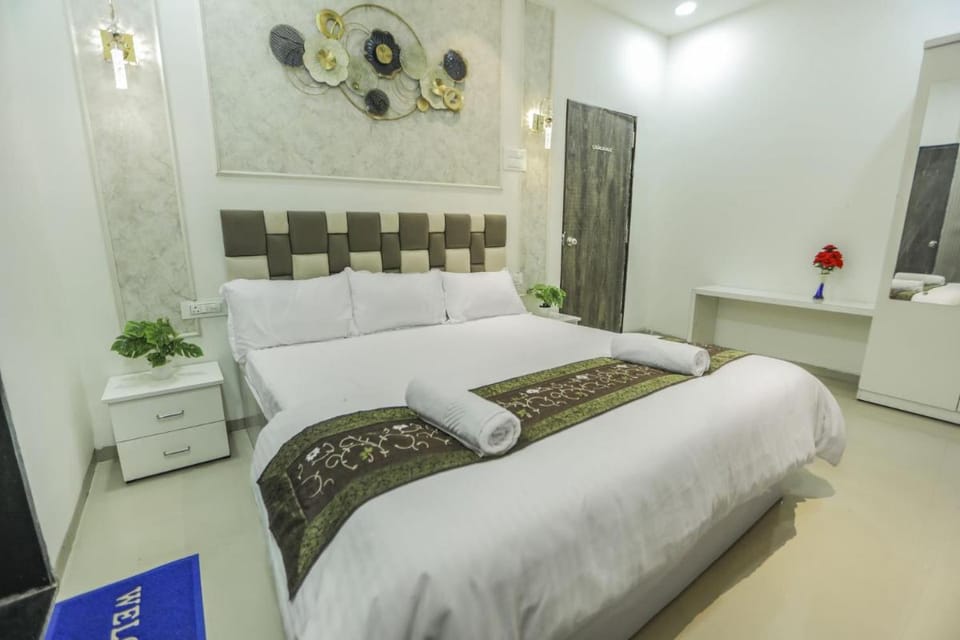 3BHK with Pool - Harmony Palace by Universe Villas Villa in Igatpuri
