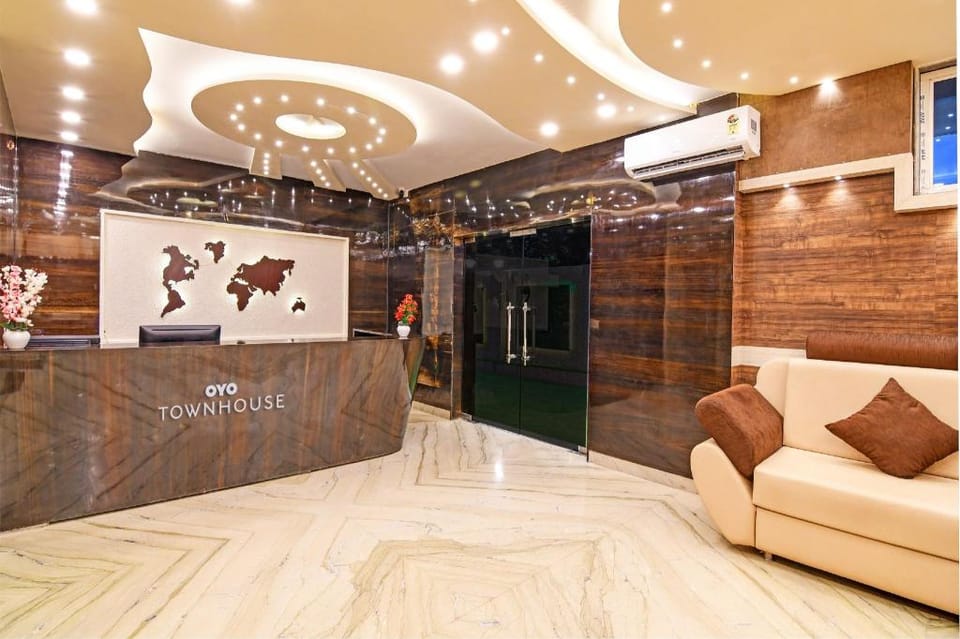 Townhouse Refresh Hotel in Kolkata