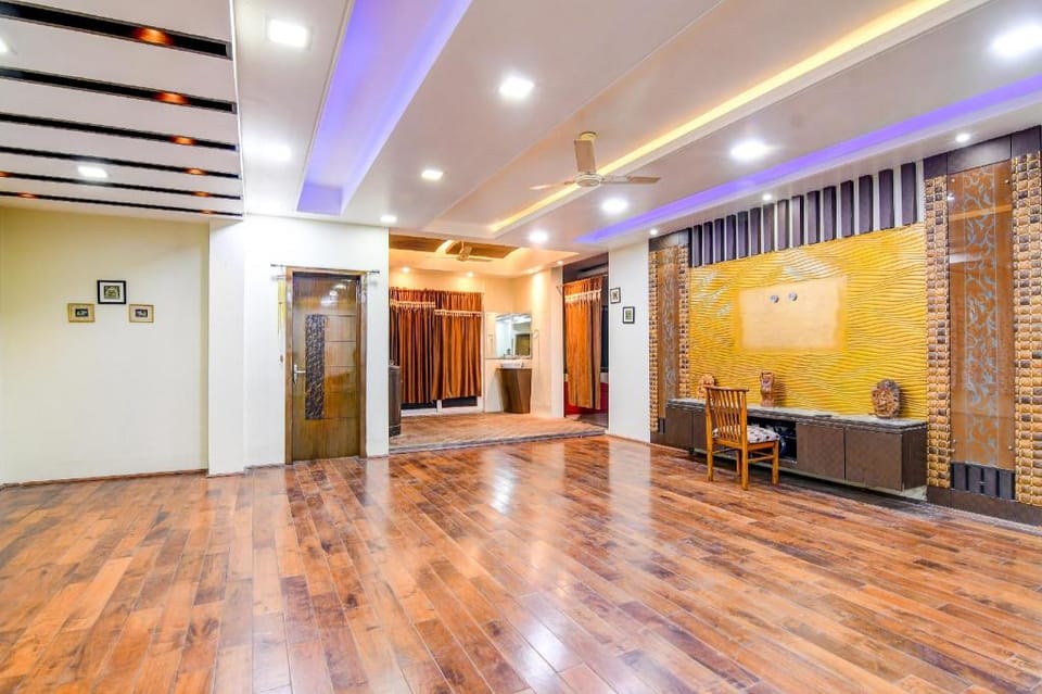 Hotel O The Luxury Palace Hotel in Bhubaneswar