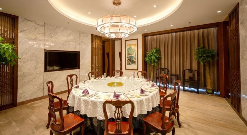 Century Runhua  Hotel 润华世纪酒店（济南西站国际会展中心店） Hotel in Shandong