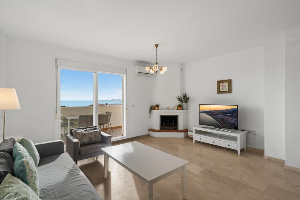 Torrequebrada apartment by Costarentals - Ref 238 Apartment in Benalmadena