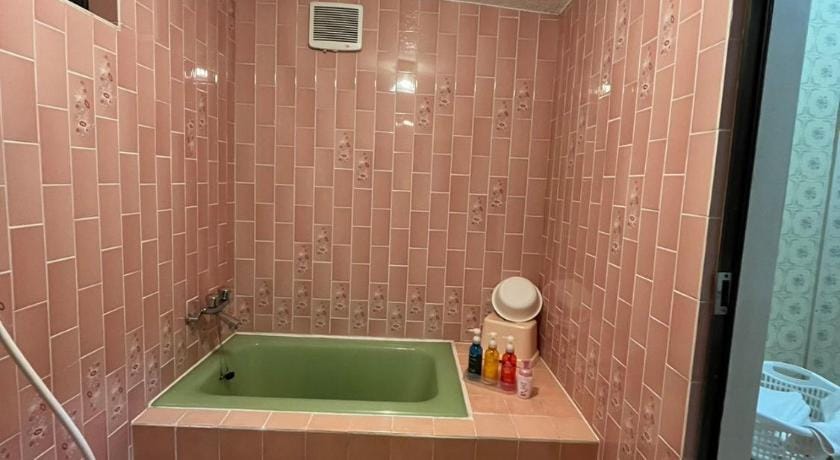 ホテルロビン Bed and Breakfast in Chiba Prefecture