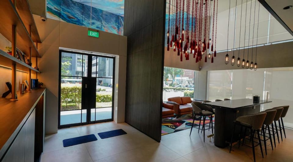 ST Signature Bugis Middle, SHORT OVERNIGHT, 11 hours 8PM-7AM Hotel in Singapore