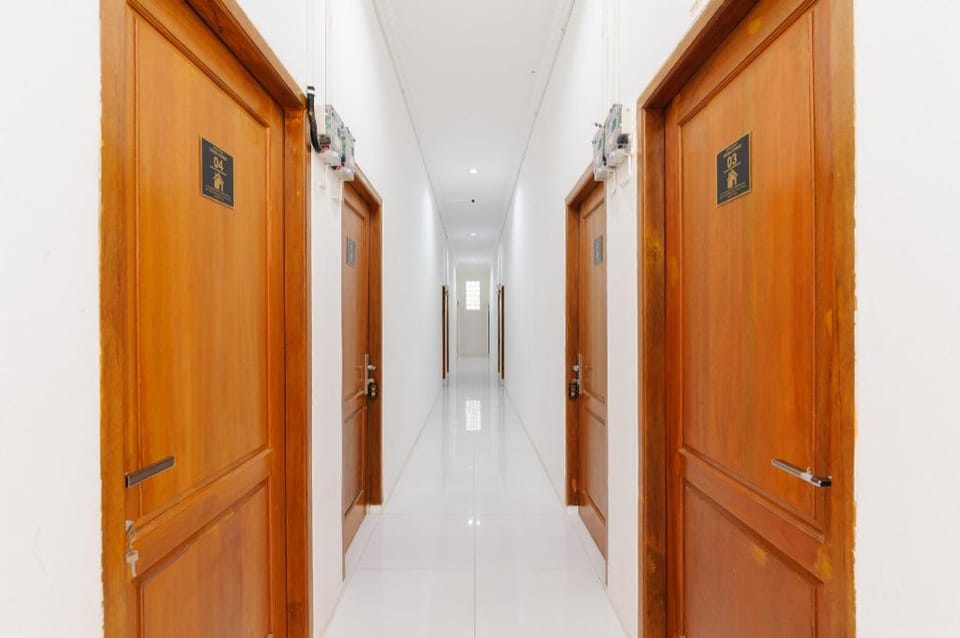 RedDoorz Syariah @ Sakura Hotel Duren Sawit Hotel in Jakarta