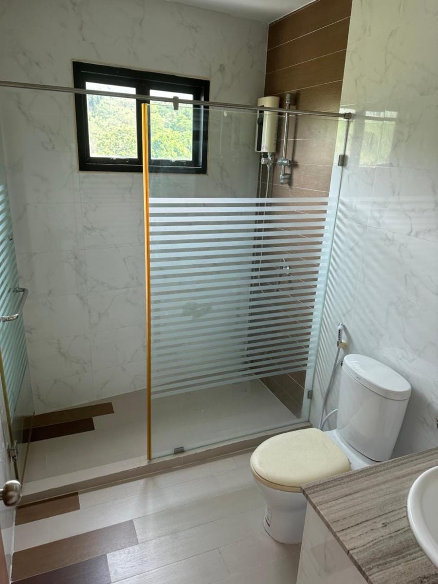 Phratamnak Grand Apartments - Cozy Beach Apartment in Pattaya City