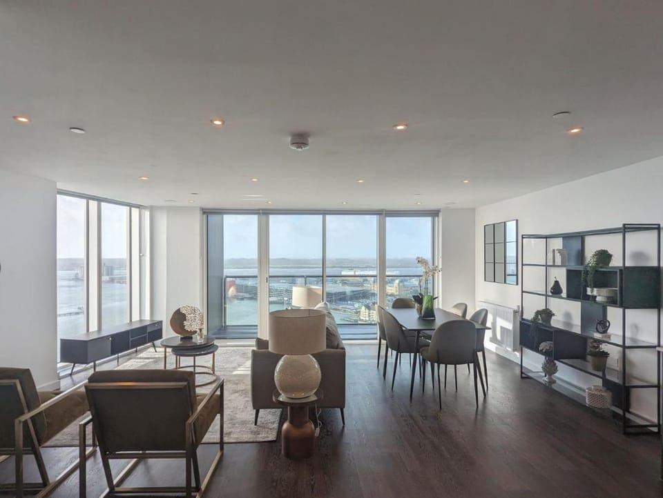 Charles Hope Southampton Waterside Hotel in Southampton