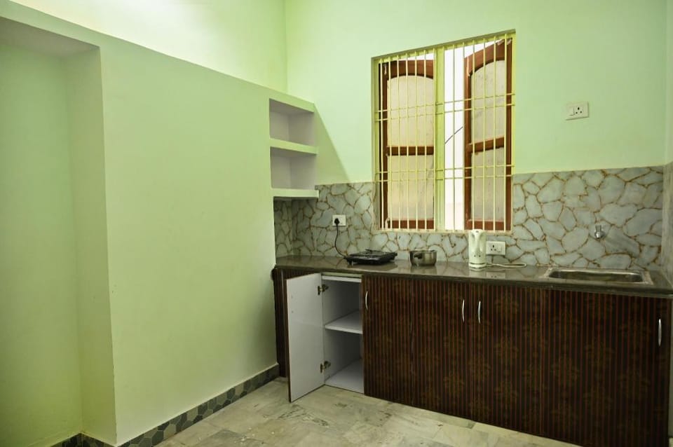 Neerja Guest House Bed and Breakfast in Varanasi