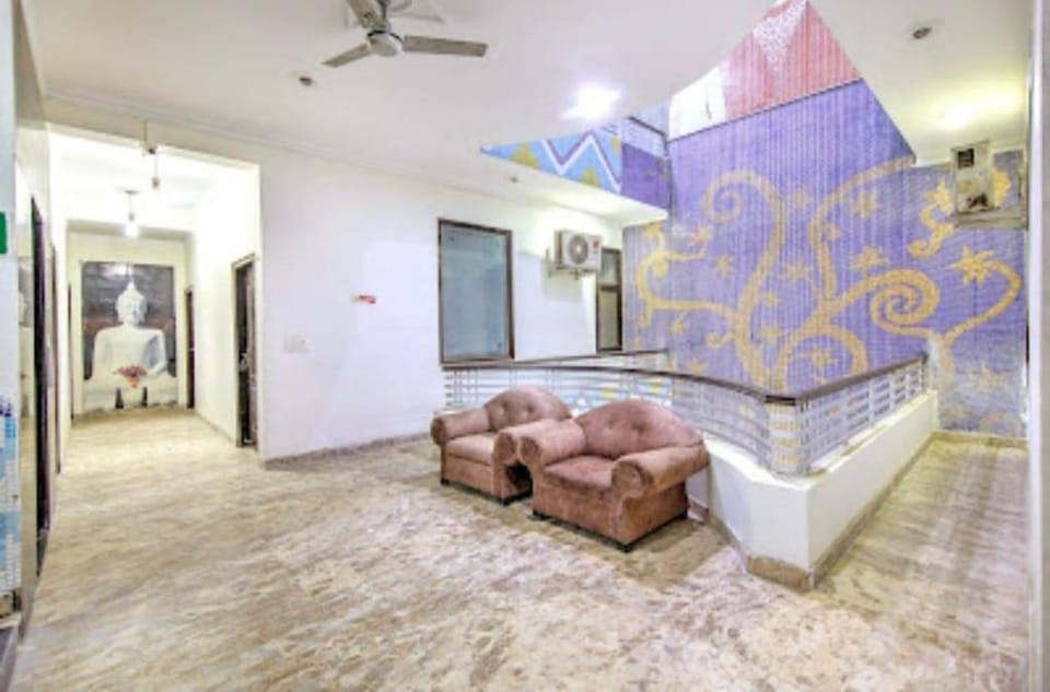 Hotel the Eden View Vacation rental in Noida