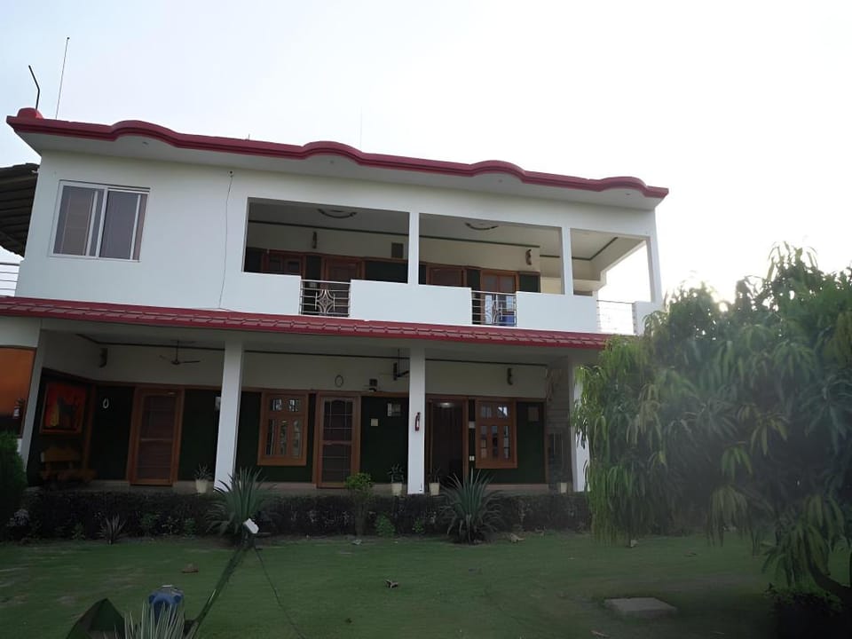 Jungle Heritage Hotel in Nepal